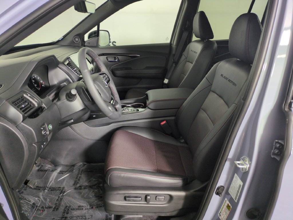 Certified 2026 Honda Ridgeline Black Edition image 7