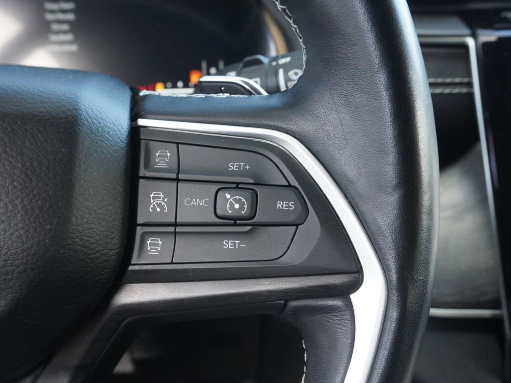 Used 2021 Jeep Grand Cherokee L Limited AWD/4WD image 48