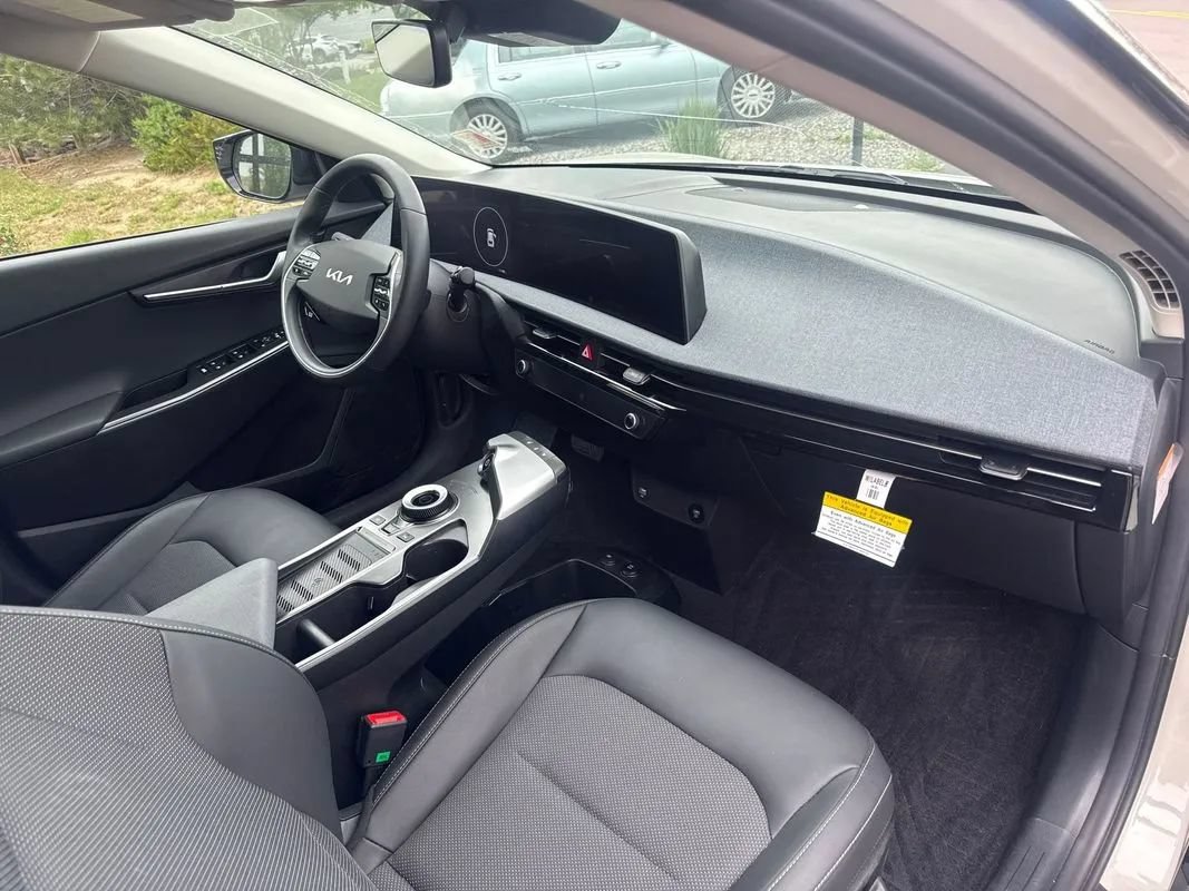 Used 2024 Kia EV6 Light AWD/4WD image 38