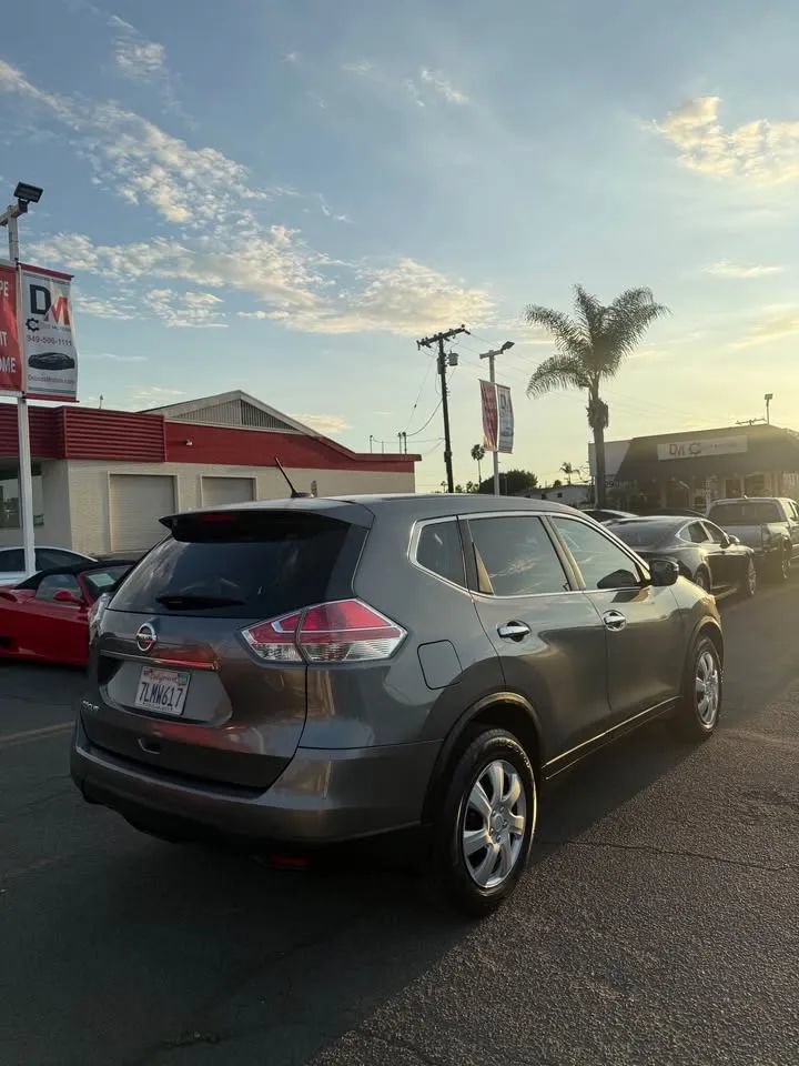 Used 2015 Nissan Rogue S FWD image 4