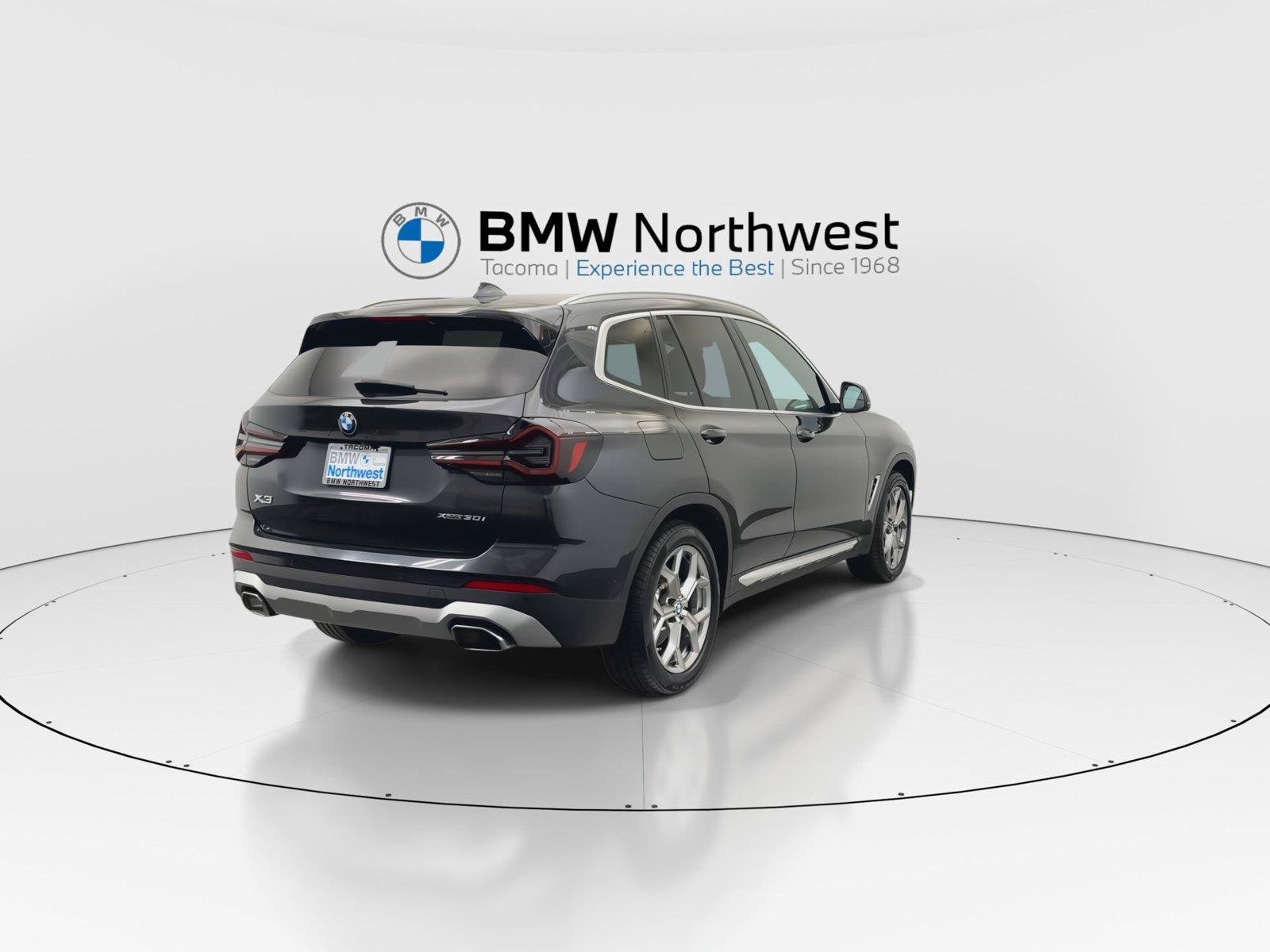 Used 2023 BMW X3 xDrive30i w/ Convenience Package AWD/4WD image 3
