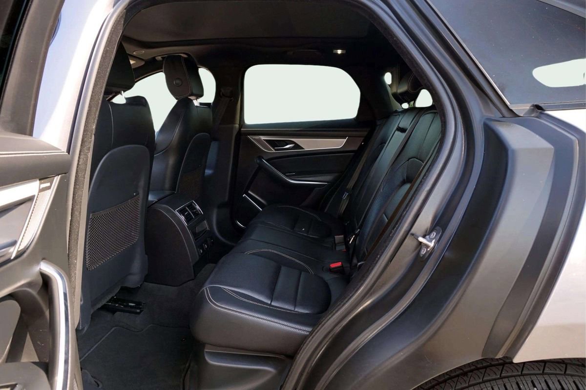 Used 2024 Jaguar F-PACE R-Dynamic S image 18