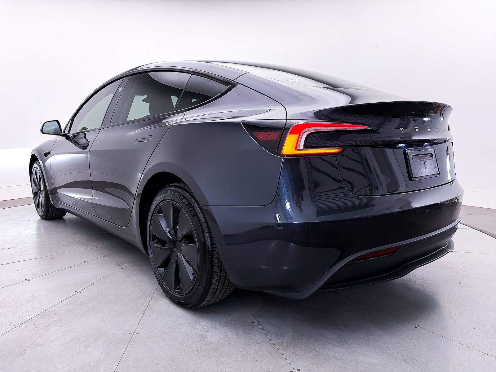 Used 2025 Tesla Model 3 Long Range RWD image 13