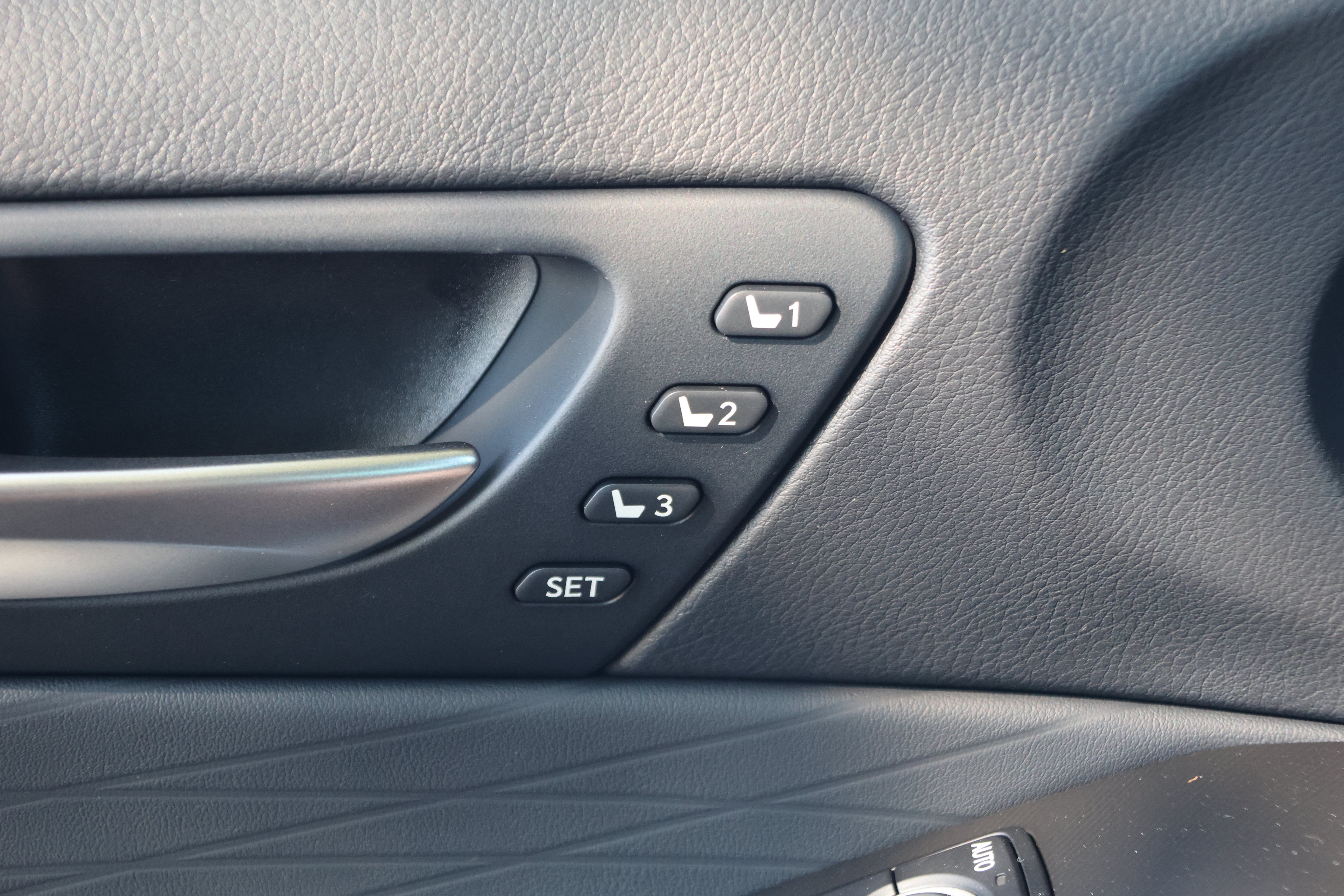 Certified 2025 Lexus IS 350 F Sport RWD image 13