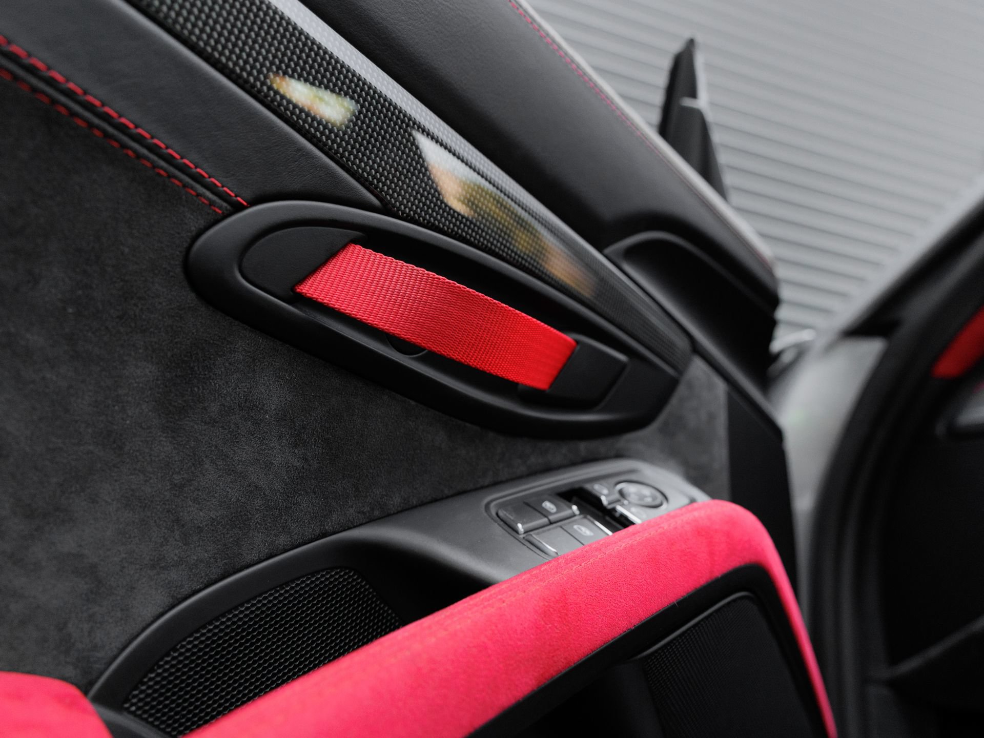 Certified 2018 Porsche 911 GT2 RS RWD image 16