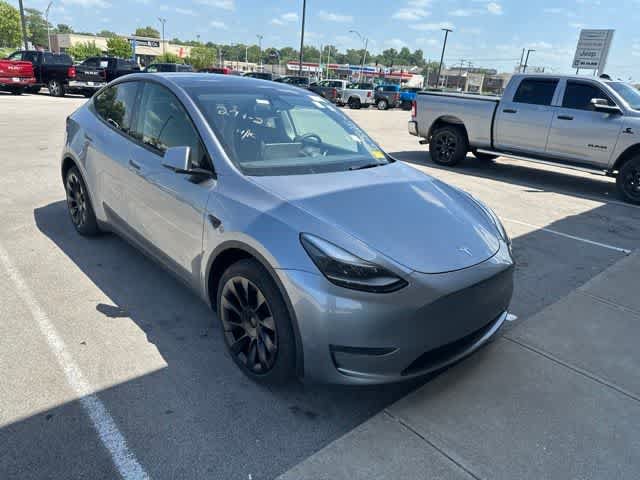 Used 2024 Tesla Model Y Long Range AWD/4WD image 21
