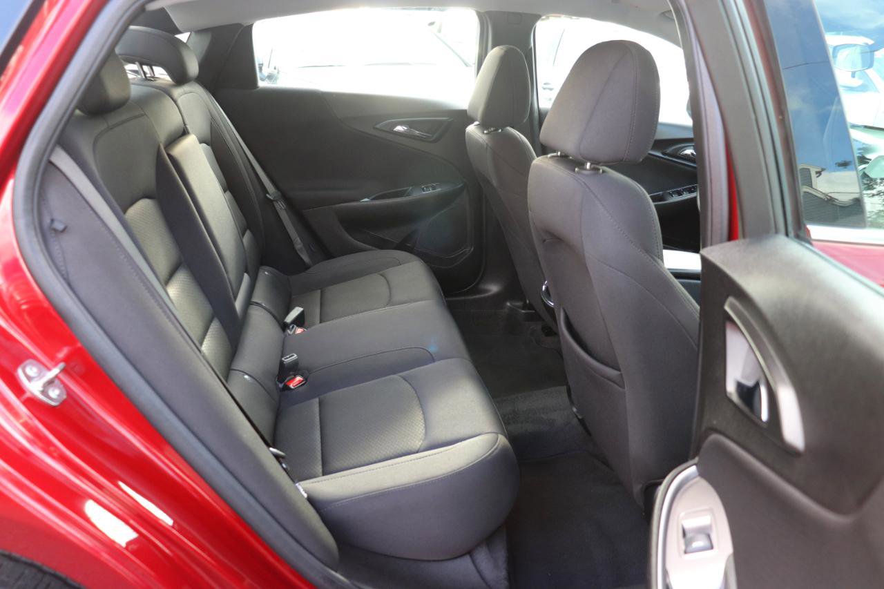 Used 2025 Chevrolet Malibu LT FWD image 13