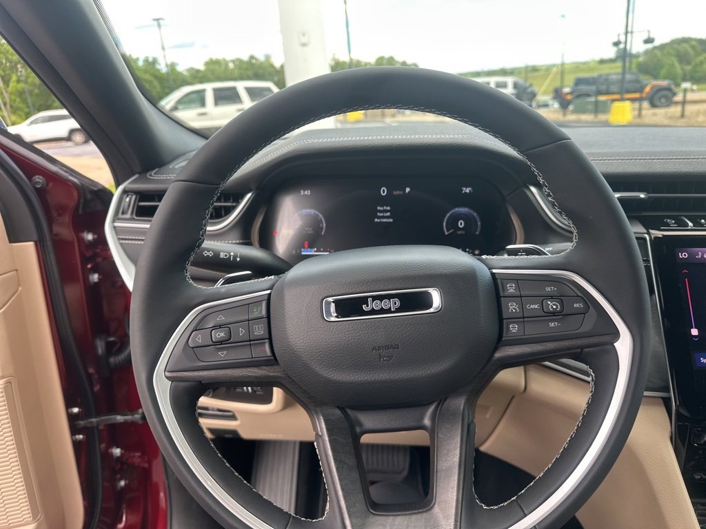 New 2025 Jeep Grand Cherokee L Limited image 34