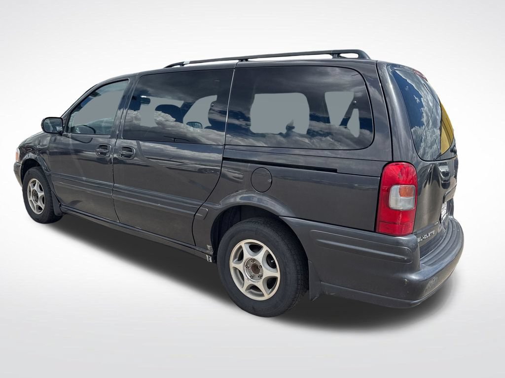 Used 1997 Oldsmobile Silhouette GLS w/ Towing Pkg FWD image 3