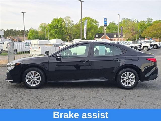 Used 2025 Toyota Camry LE image 9