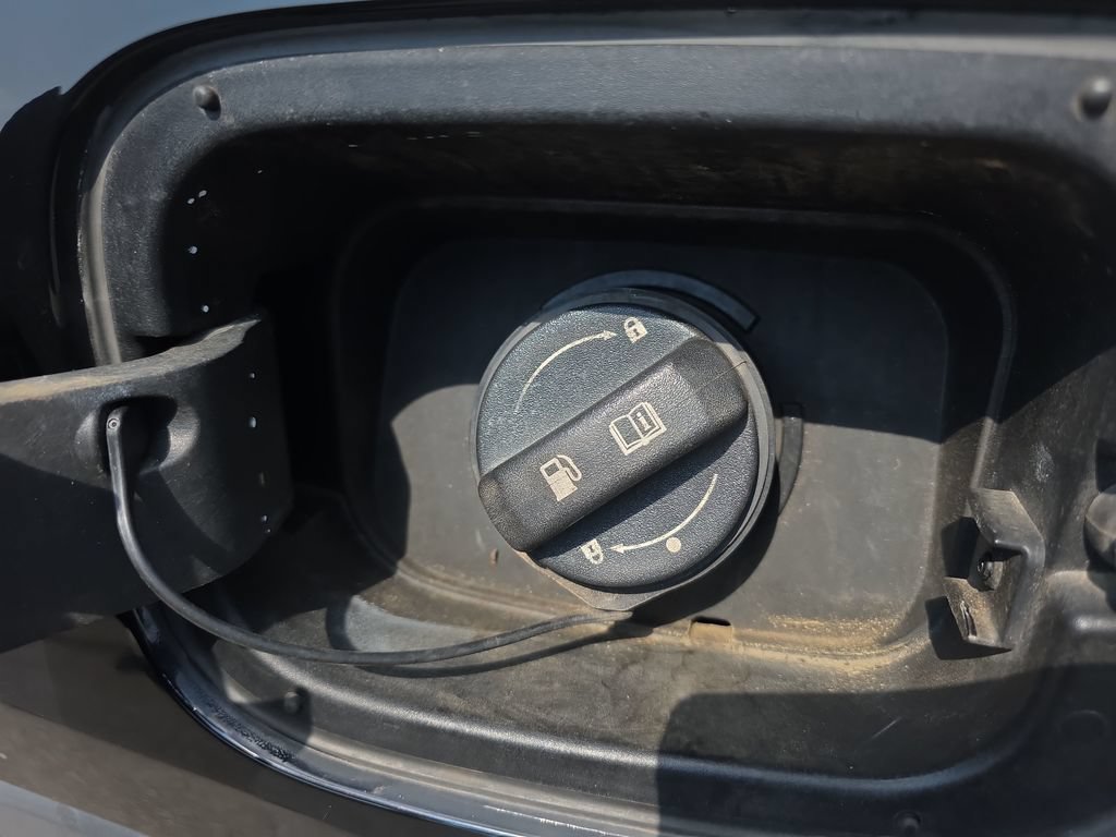 Used 2020 Kia Telluride SX w/ Towing Package FWD image 14