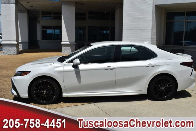 Used 2024 Toyota Camry XSE FWD image 6