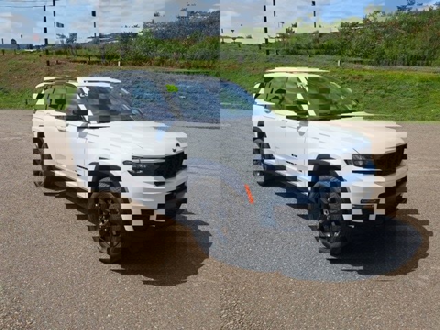 New 2025 Jeep Grand Cherokee L Limited image 2