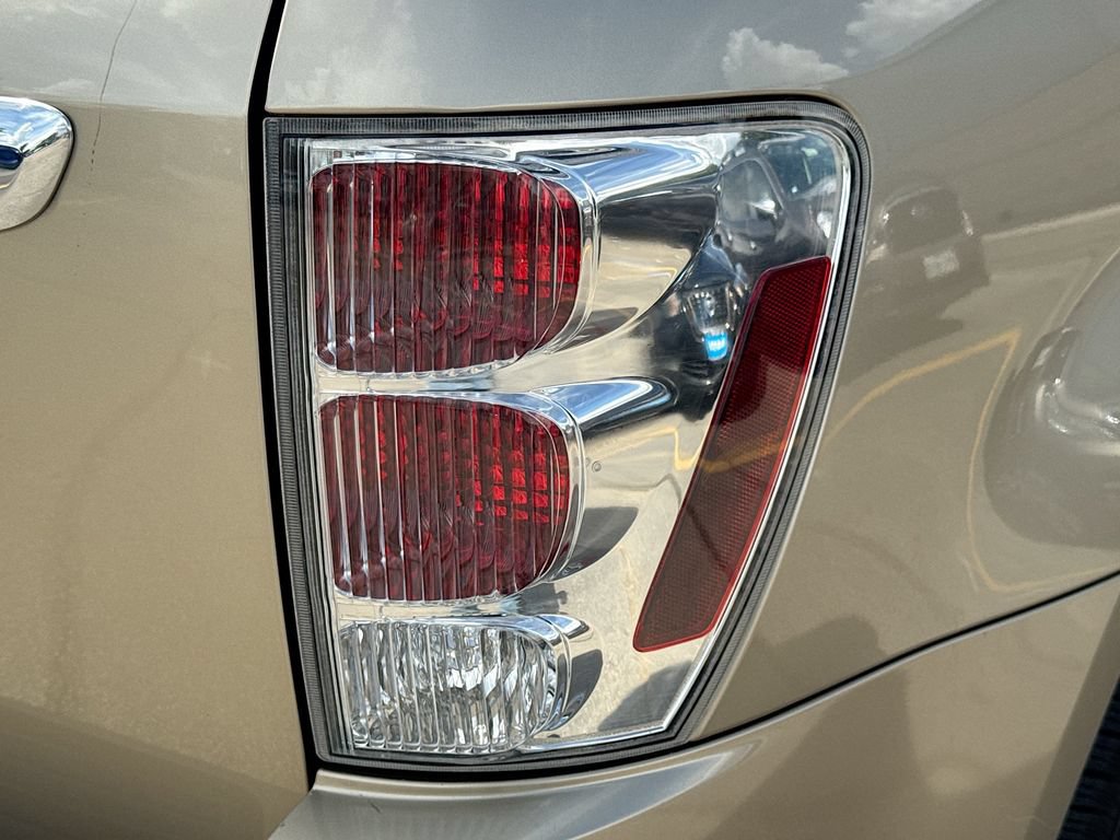 Used 2008 Chevrolet Equinox LT w/ LT Preferred Equipment Group FWD image 31