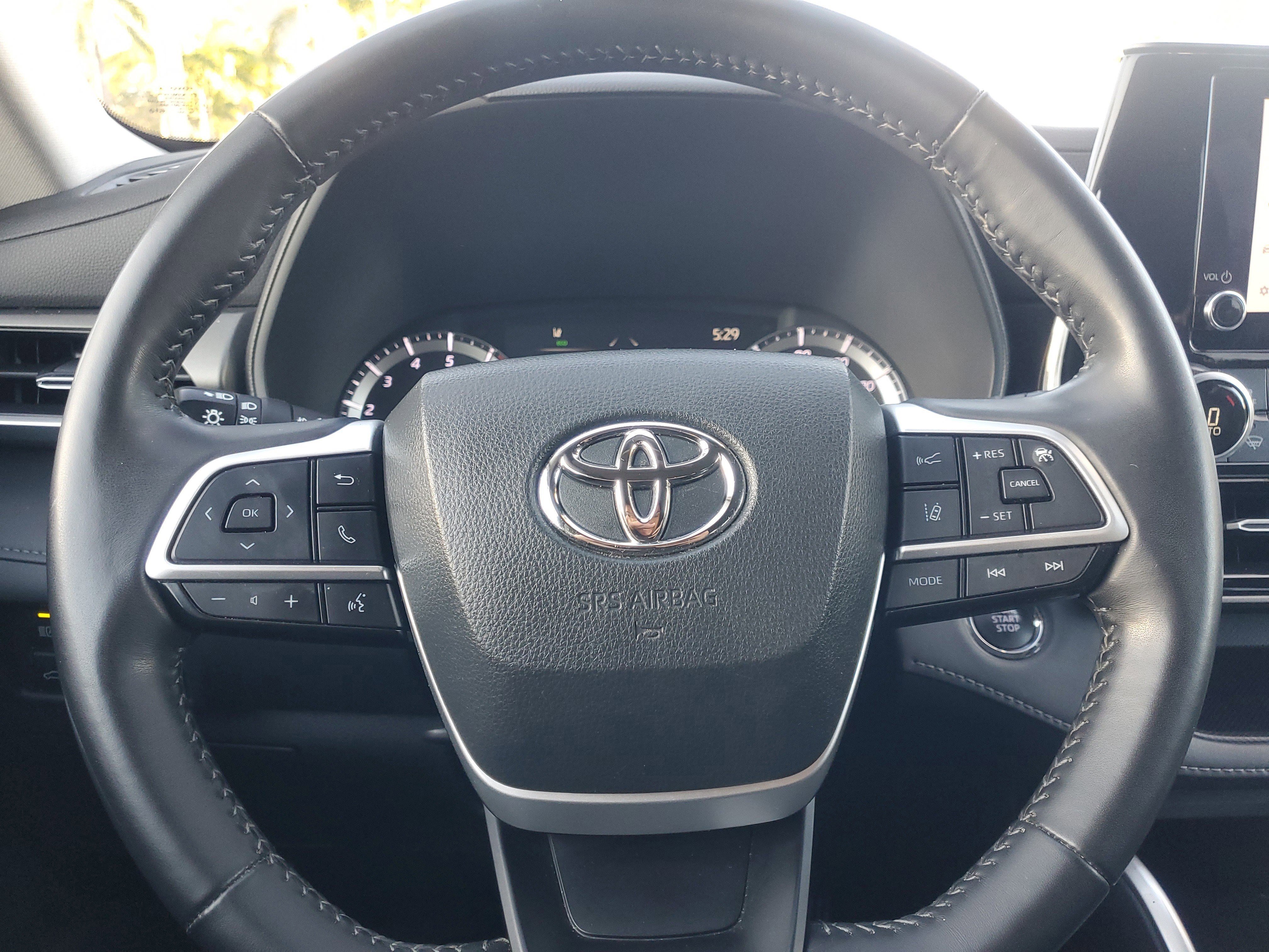 Used 2023 Toyota Highlander LE image 22