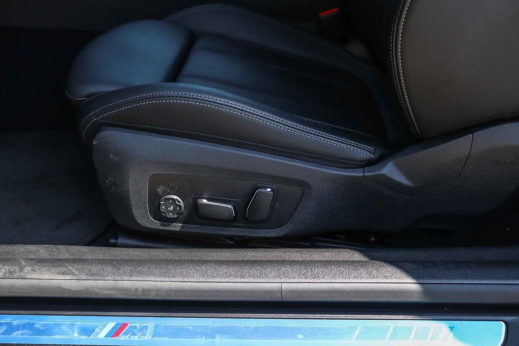 Used 2025 BMW 430i Coupe w/ M Sport Package image 22