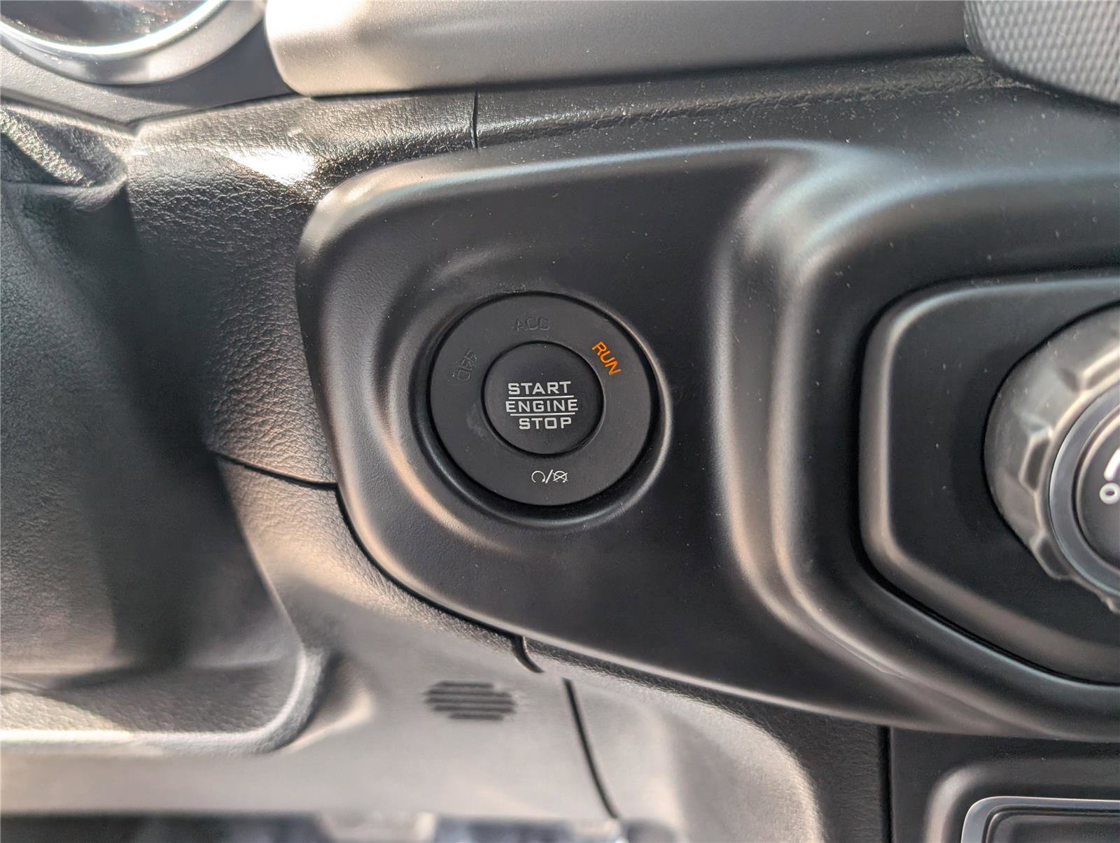 Used 2020 Jeep Wrangler Willys image 24