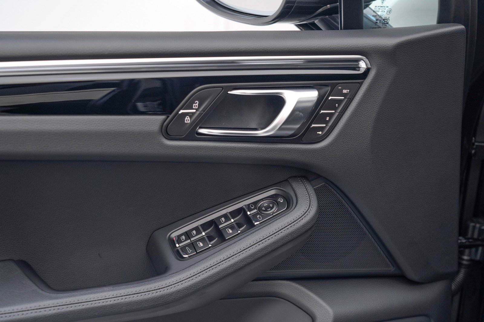 New 2026 Porsche Macan image 22