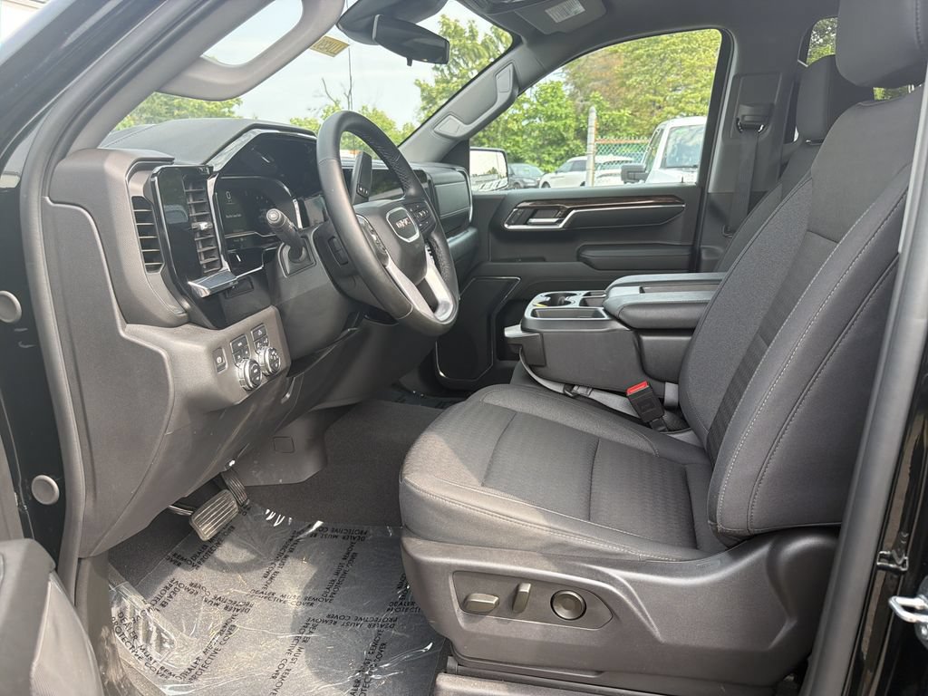 Used 2024 GMC Sierra 1500 Elevation AWD/4WD image 11