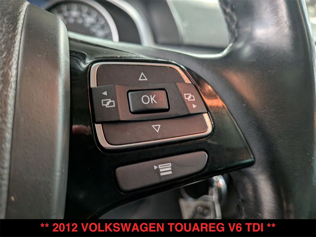 Used 2012 Volkswagen Touareg Sport image 9