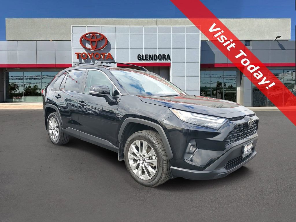 Used 2024 Toyota RAV4 XLE Premium image 1