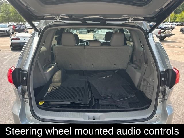 Used 2017 Toyota Highlander Limited FWD image 11