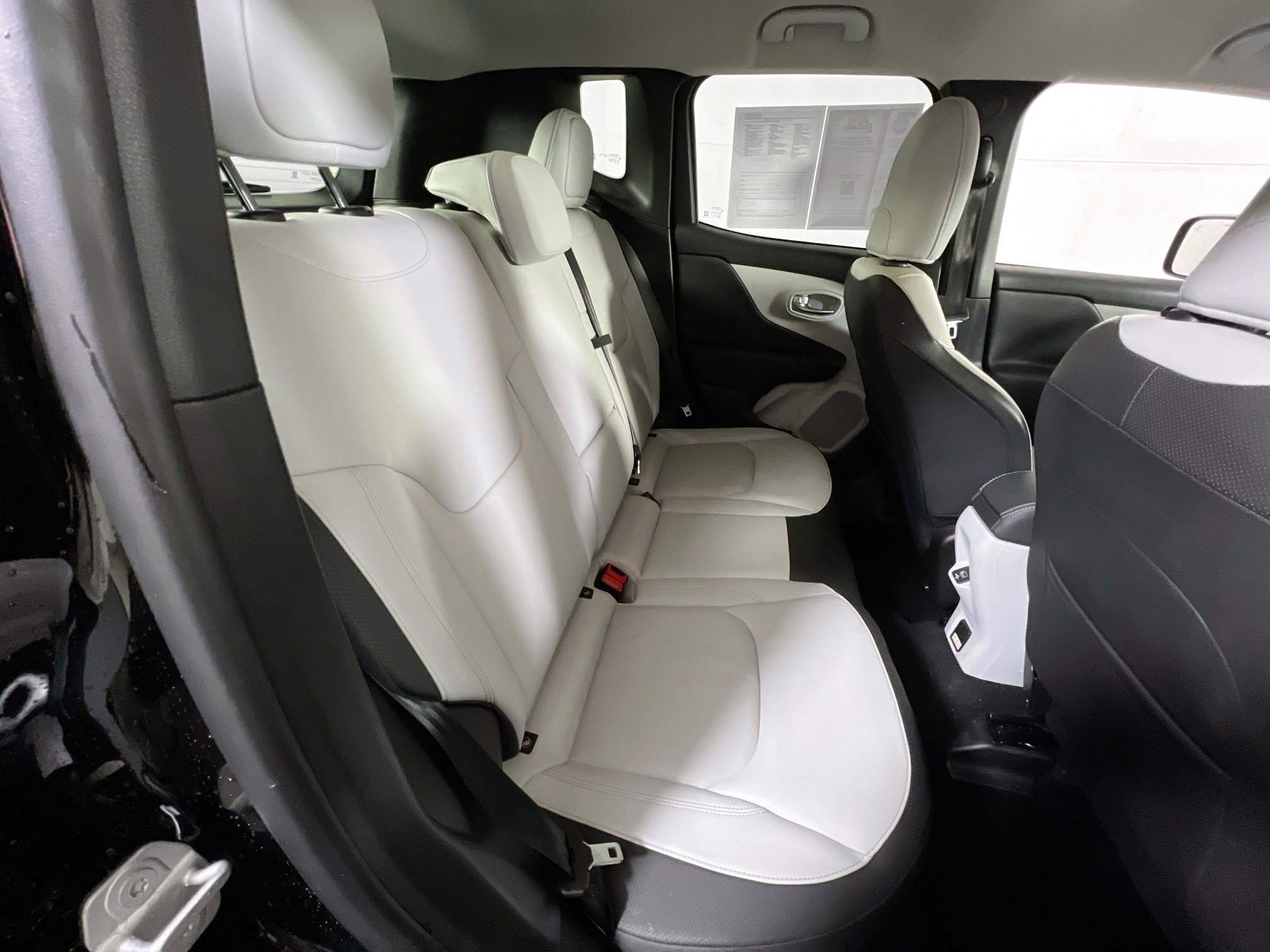 Used 2022 Jeep Renegade Limited AWD/4WD image 26