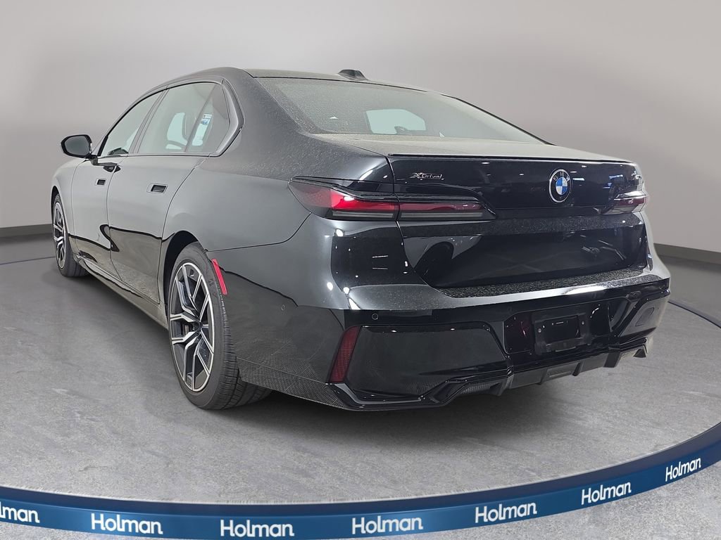 Used 2025 BMW 740i xDrive AWD/4WD image 8