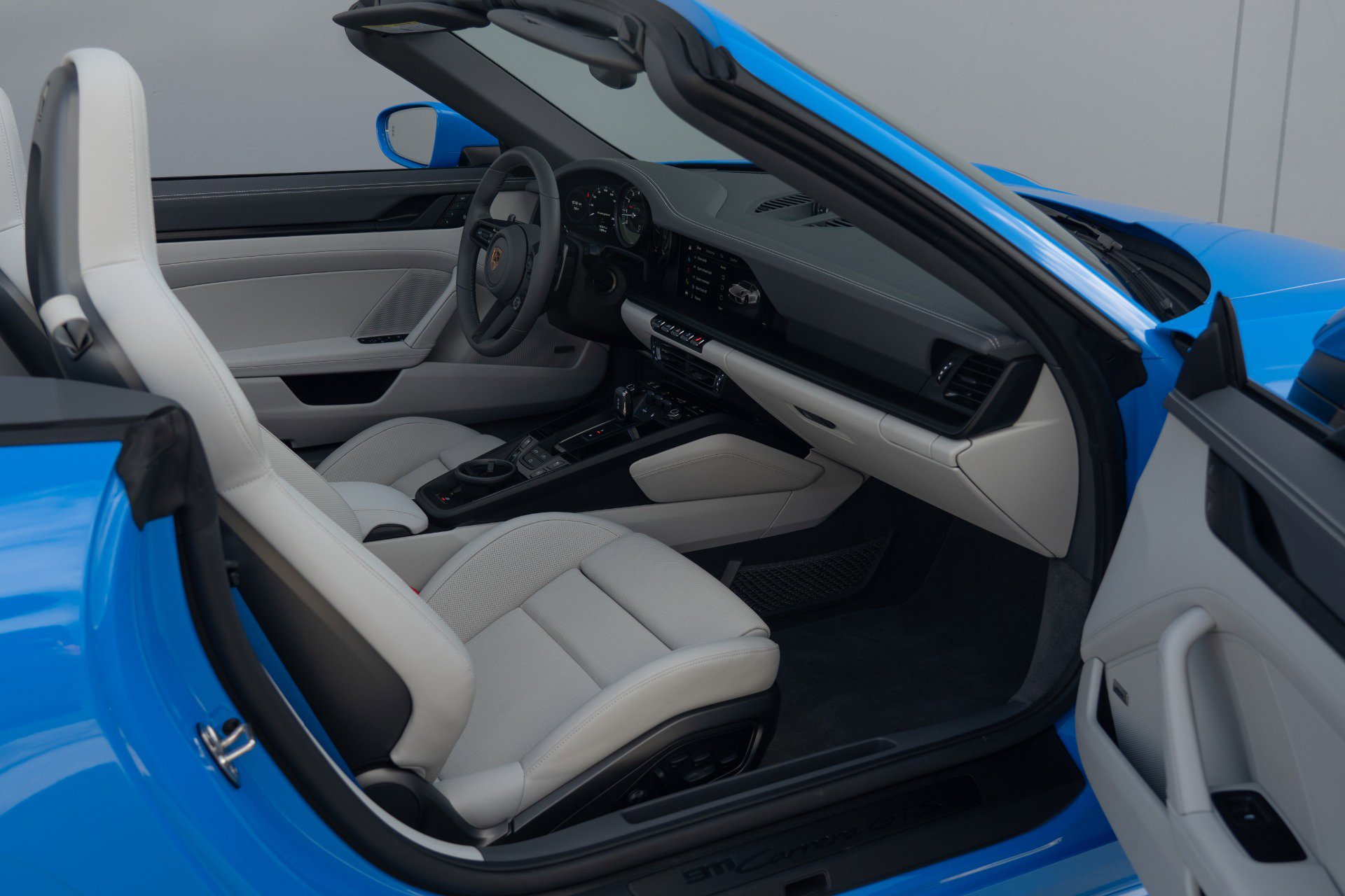 Used 2023 Porsche 911 Carrera GTS image 34