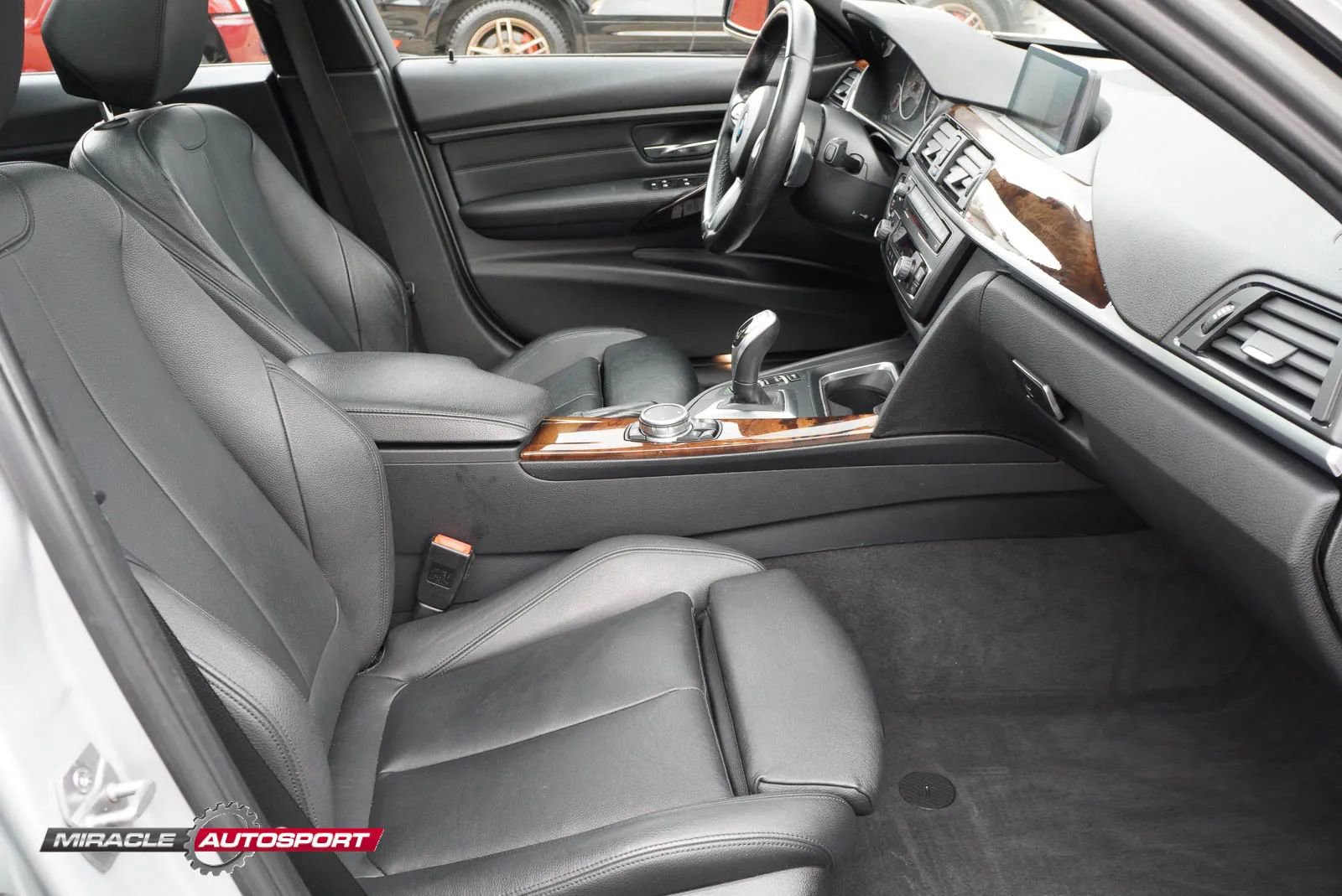 Used 2015 BMW 328i xDrive 328i xDrive Sport Wagon 4D image 31