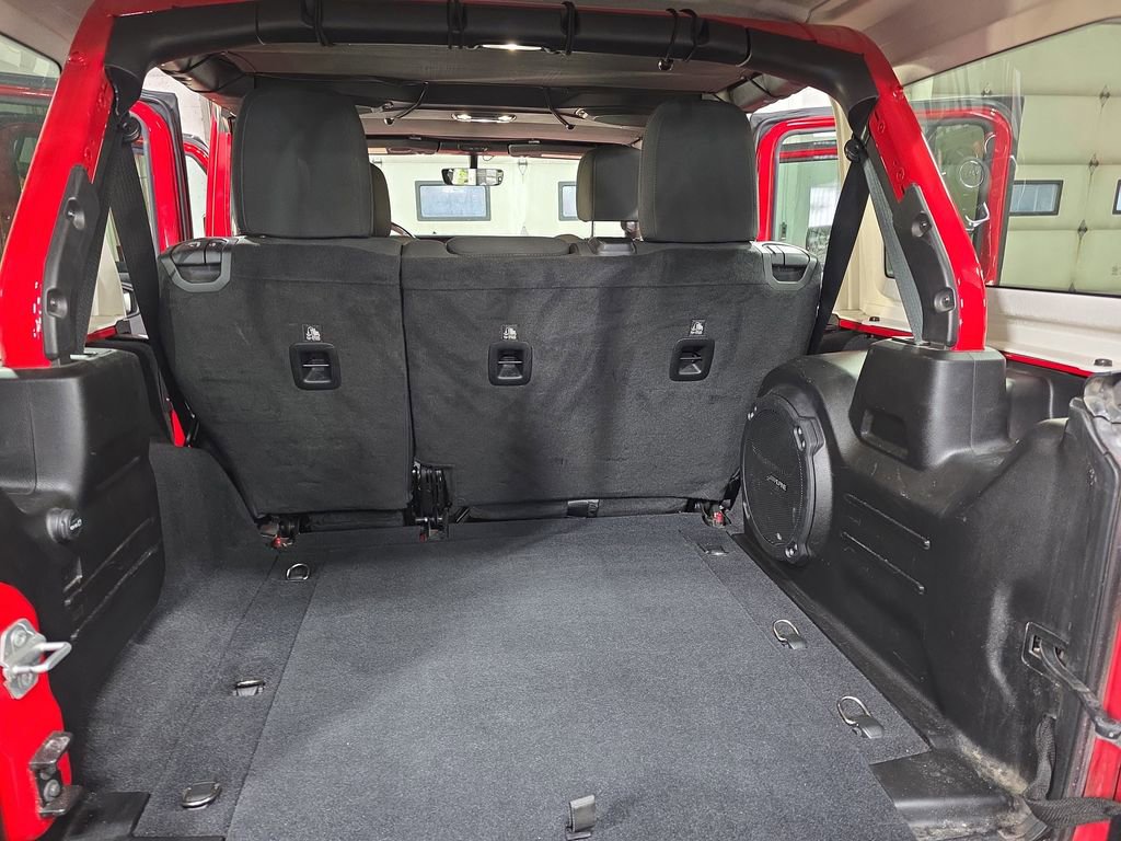 Used 2019 Jeep Wrangler Unlimited Rubicon image 12