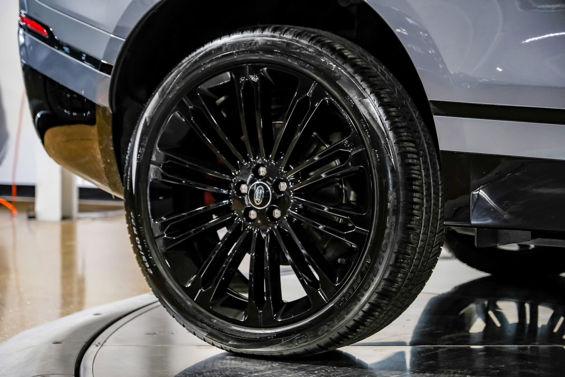 Used 2024 Land Rover Range Rover Velar Dynamic SE image 58