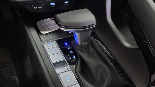 New 2026 Hyundai Elantra Limited FWD image 20