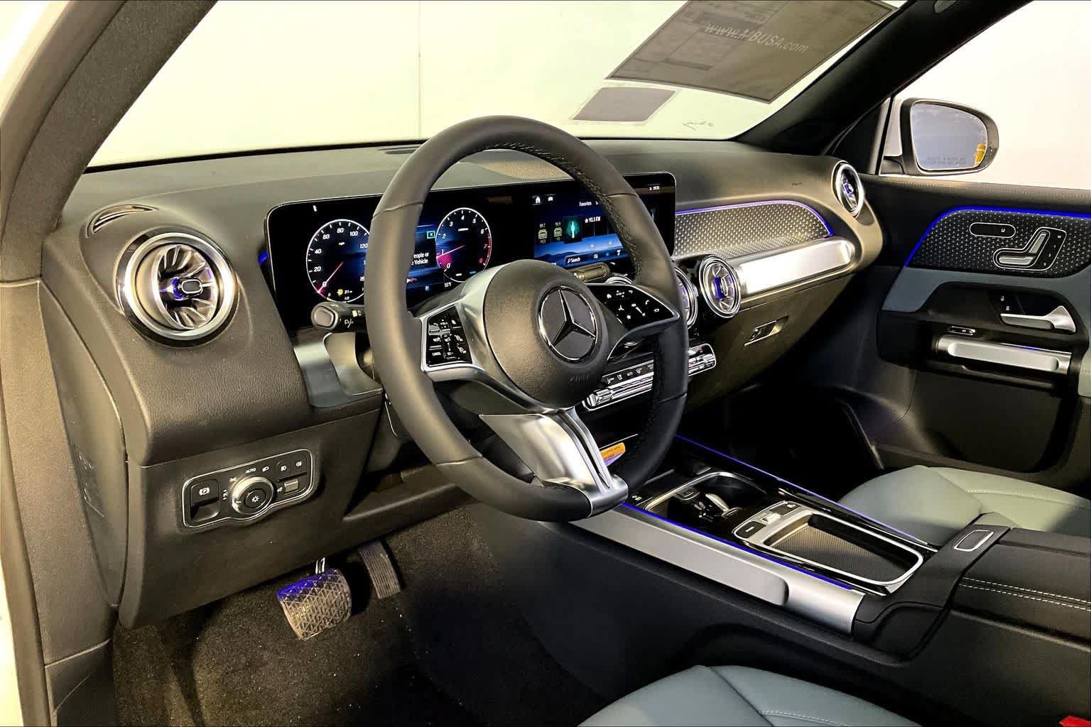 New 2026 Mercedes-Benz GLB 250 4MATIC image 9