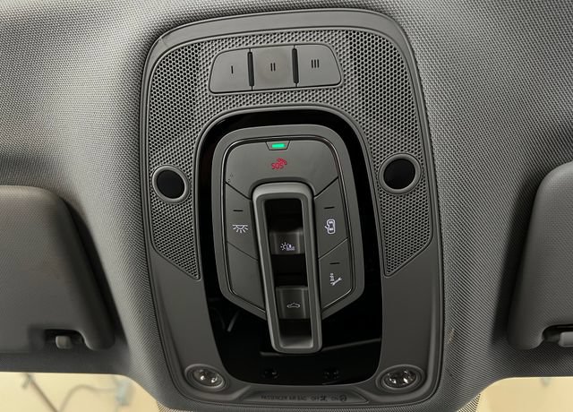 Used 2020 Audi Q5 e Premium w/ Convenience Package AWD/4WD image 43
