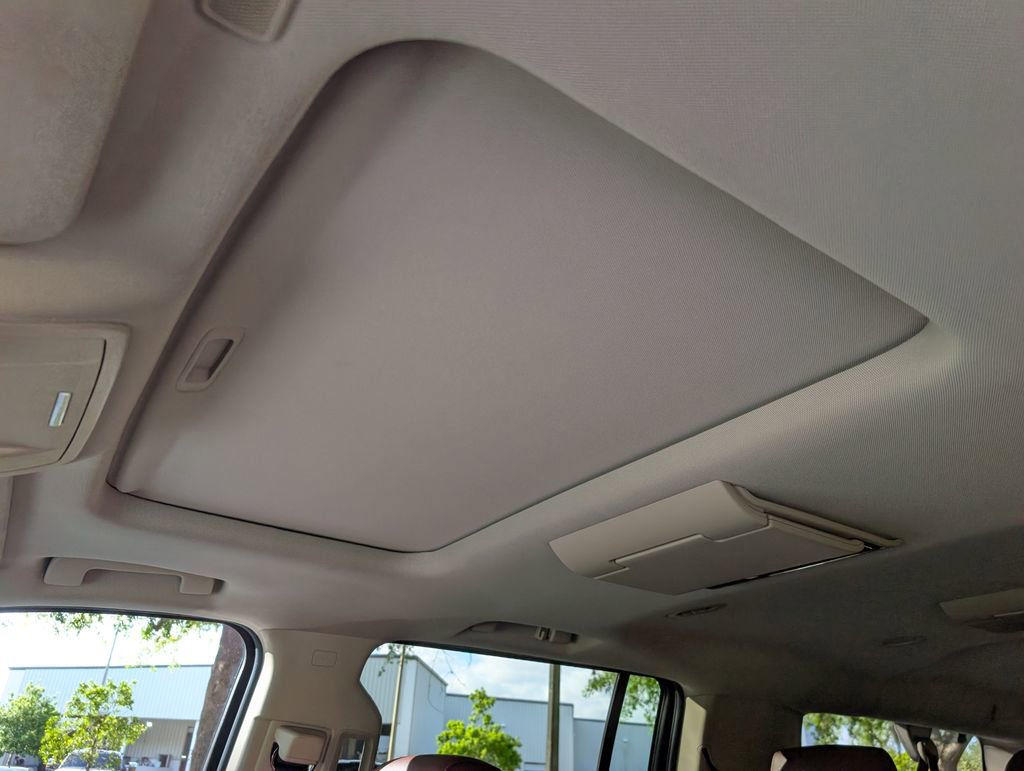 Used 2017 Chevrolet Suburban Premier image 28