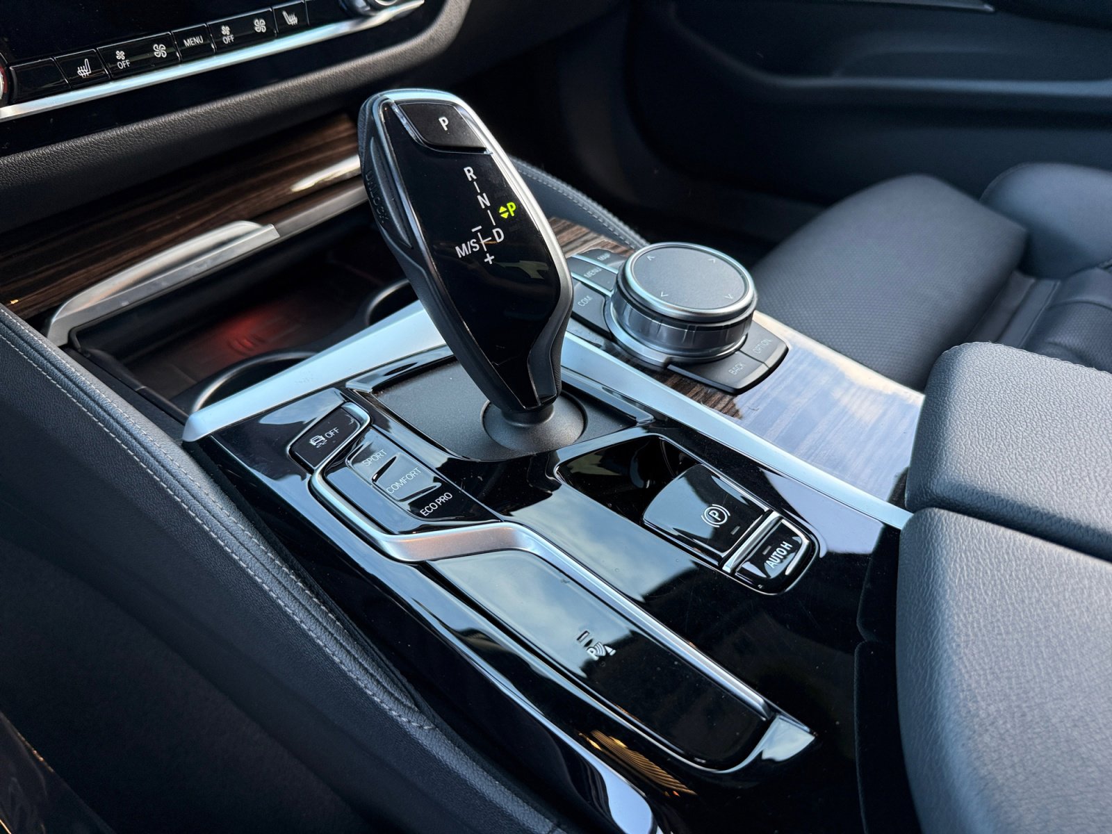 Used 2023 BMW 540i w/ M Sport Package image 21