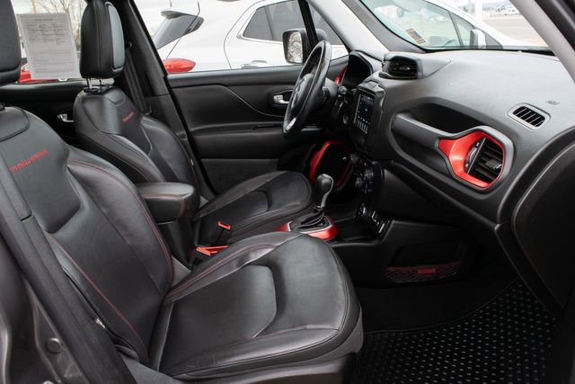Used 2019 Jeep Renegade Trailhawk image 23