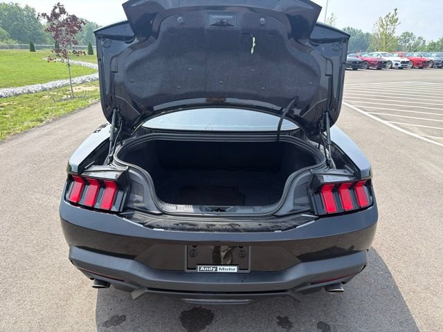 Certified 2024 Ford Mustang Coupe RWD image 9