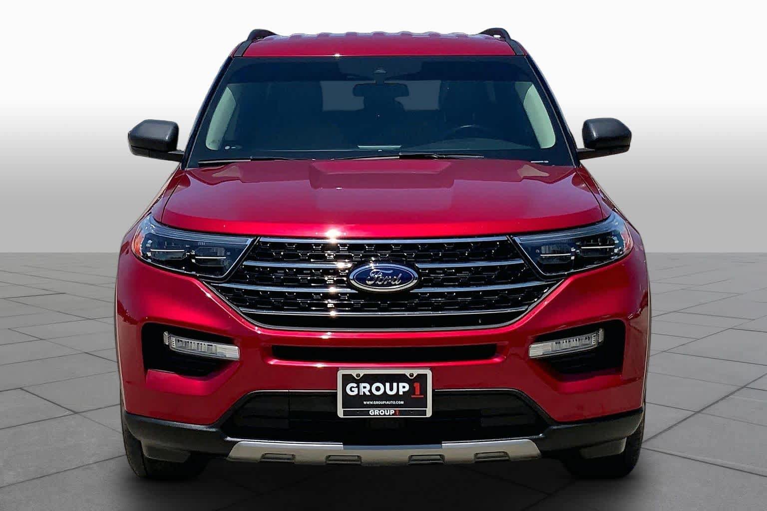 Used 2020 Ford Explorer XLT w/ Equipment Group 202A RWD image 4