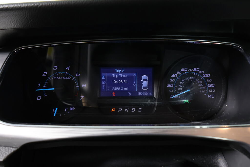 Used 2017 Ford Taurus SEL image 30