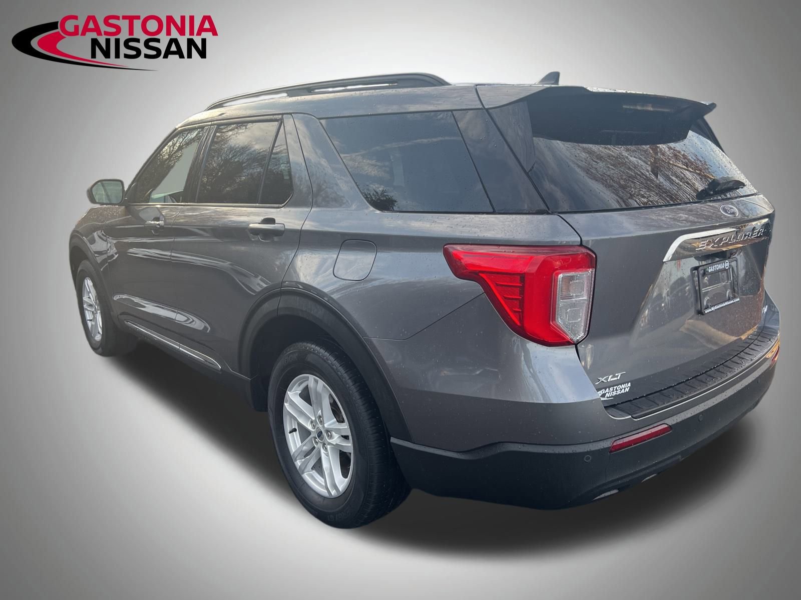 Used 2022 Ford Explorer XLT image 13