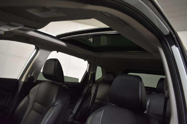 Certified 2025 Nissan Rogue SV w/ SV Premium Package FWD image 38