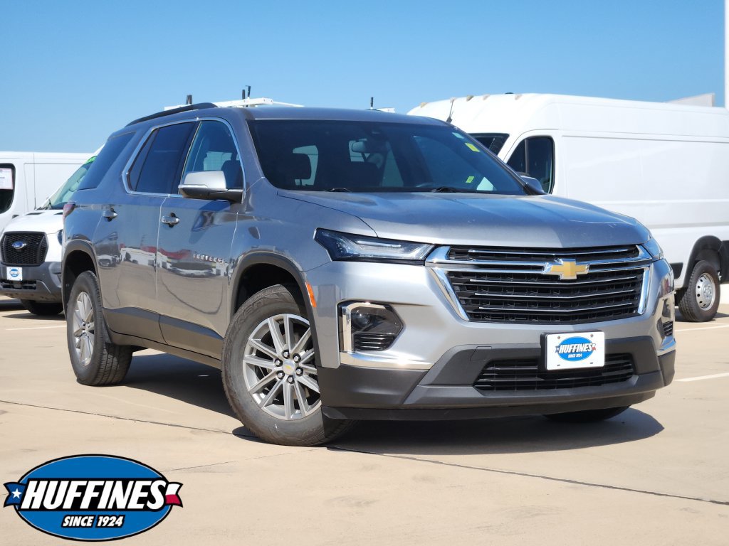 Used 2023 Chevrolet Traverse LT