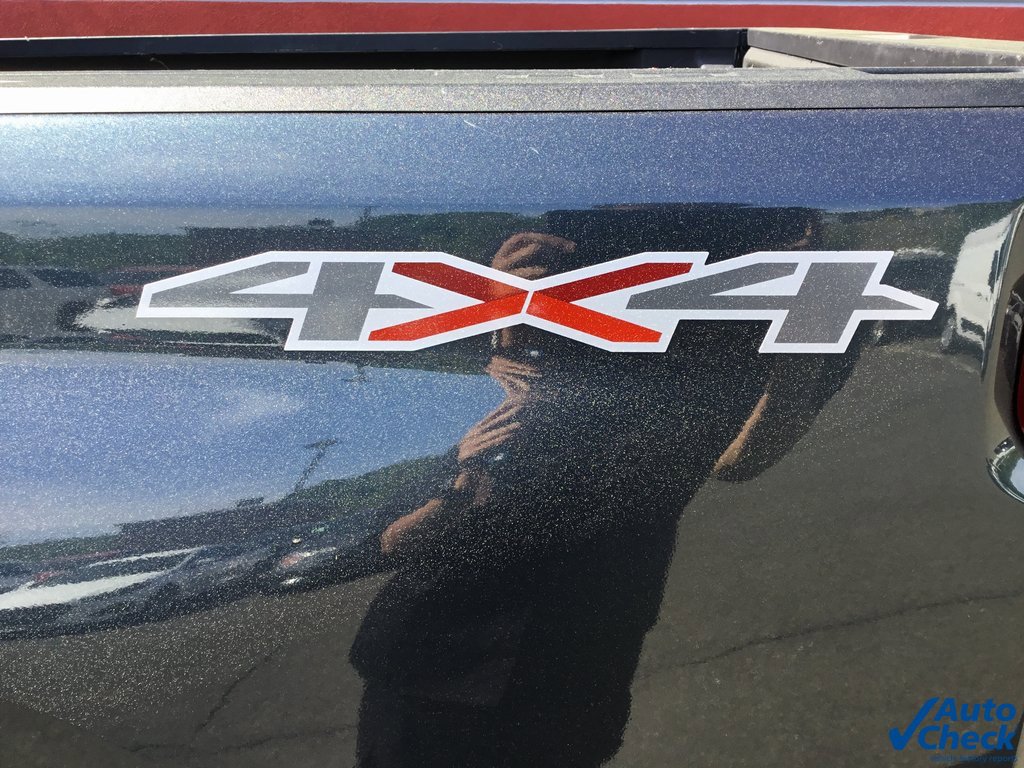 Used 2020 Chevrolet Silverado 3500 LTZ w/ LTZ Premium Package image 21