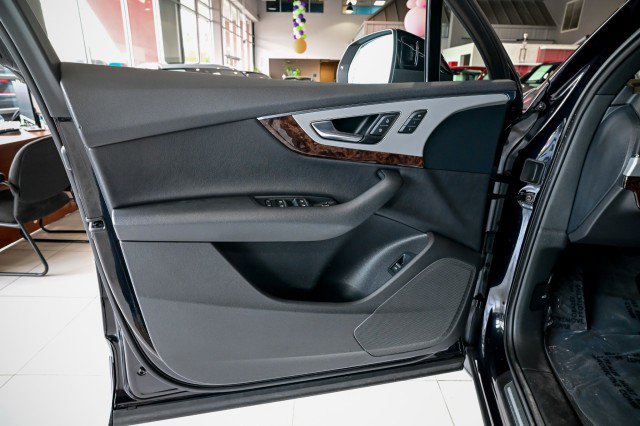 Used 2019 Audi Q7 2.0T Premium w/ Cold Weather Package image 15