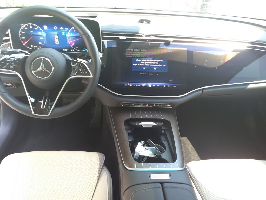 Certified 2025 Mercedes-Benz E 450 4MATIC Sedan image 22