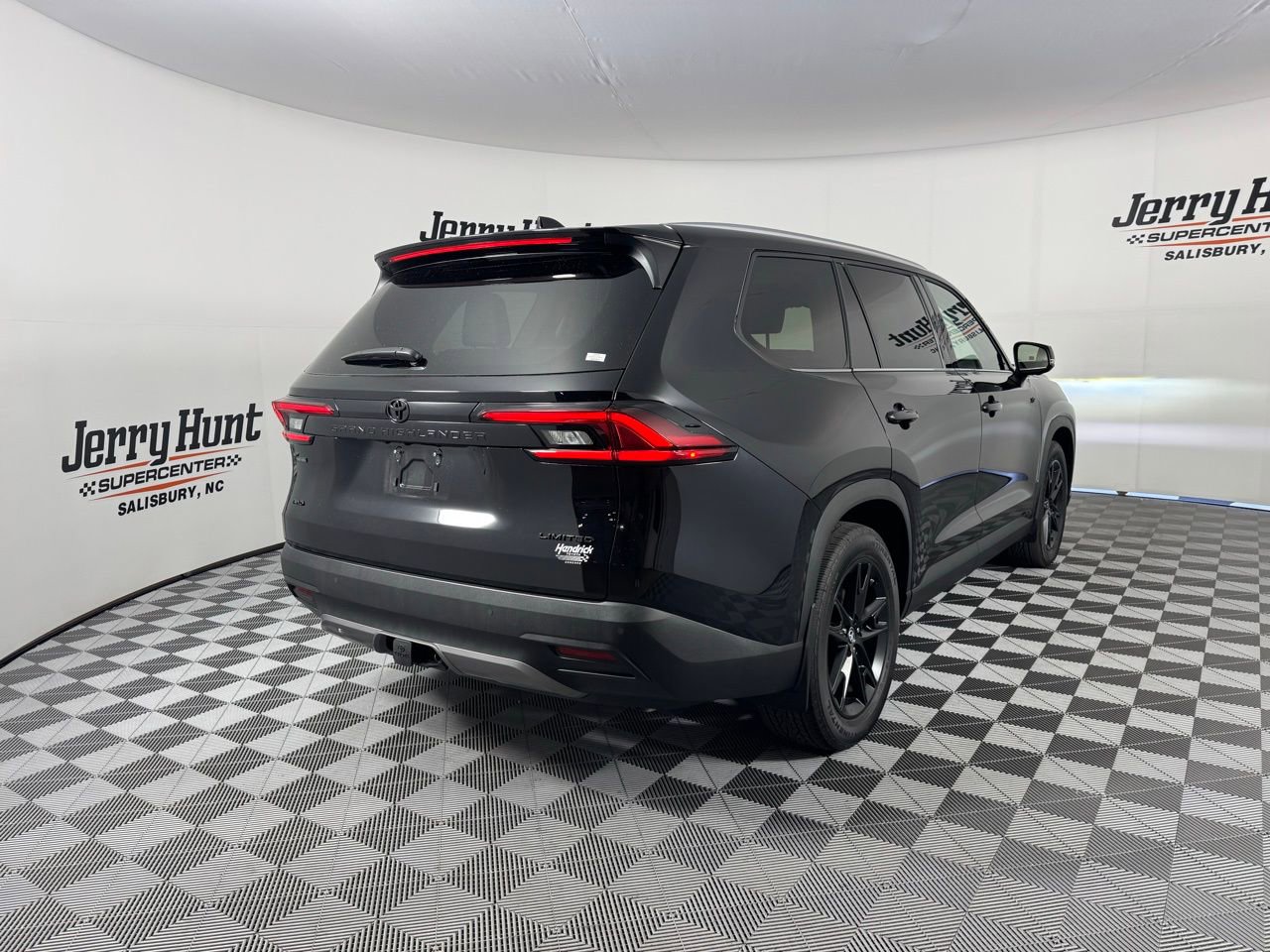 Used 2025 Toyota Grand Highlander AWD image 9