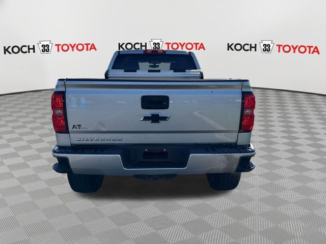 Used 2017 Chevrolet Silverado 1500 Custom w/ Custom Convenience Package AWD/4WD image 7