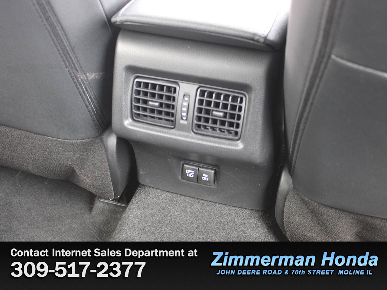 Used 2025 Toyota Camry XSE FWD image 8